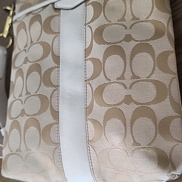 Coach Beige and Cream Crossbody Bag - Picture 15 of 16